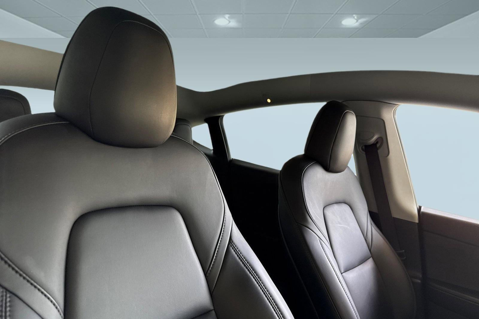 Used 2021 Tesla Model Y Long Range image 24