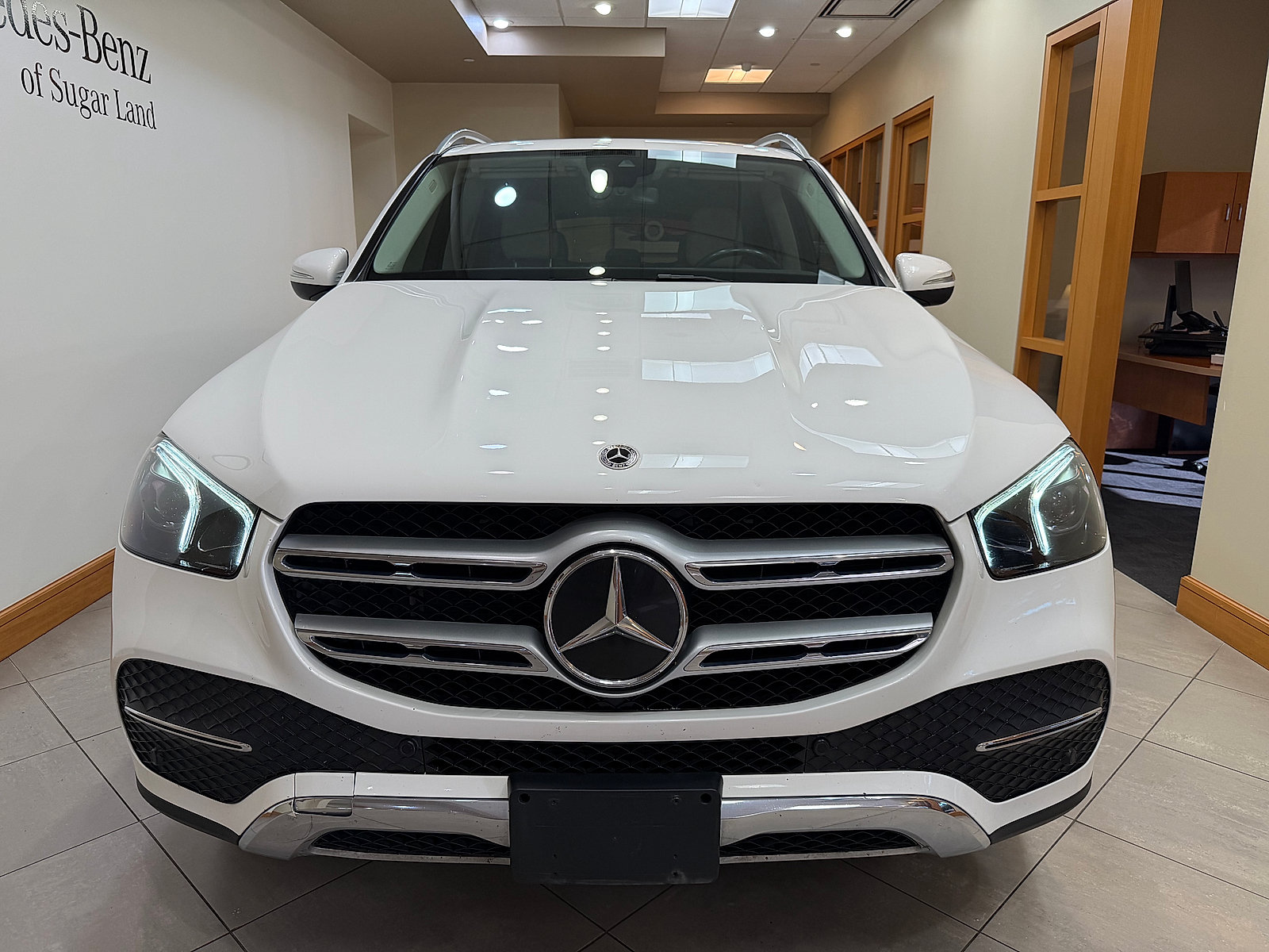 Used 2021 Mercedes-Benz GLE 350 image 2