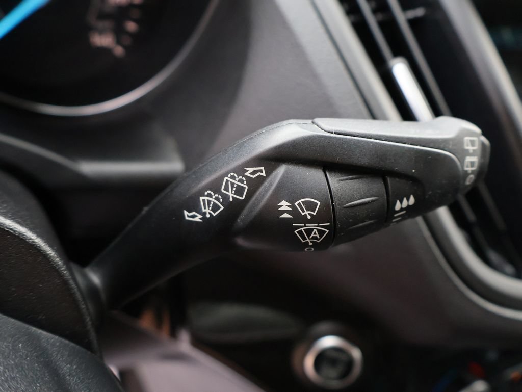 Used 2019 Ford Escape Titanium FWD image 32
