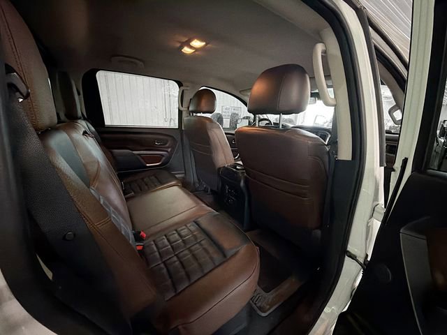 Used 2018 Nissan Titan Platinum Reserve AWD/4WD image 11