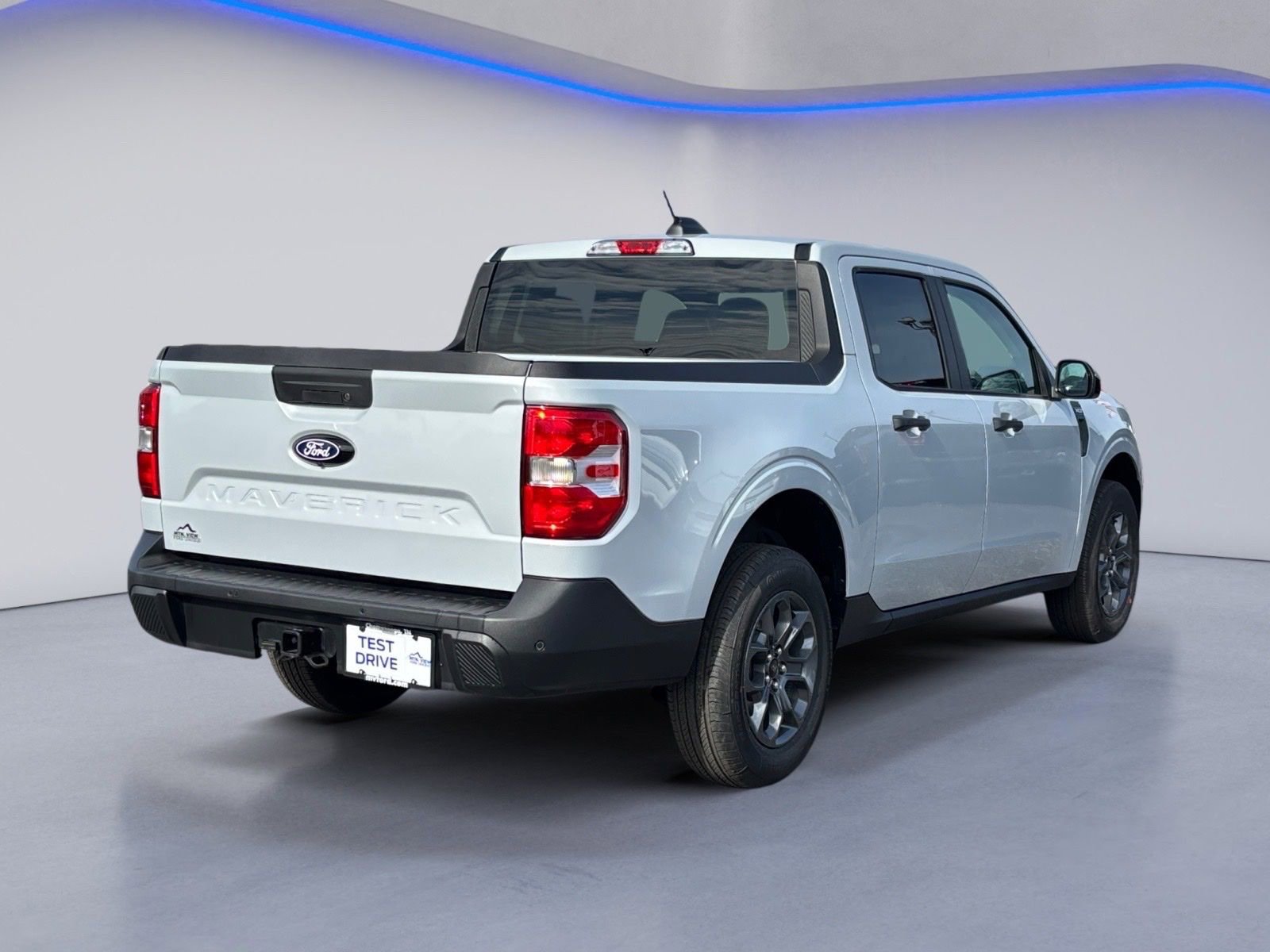 New 2026 Ford Maverick XLT w/ XLT Luxury Package FWD image 10