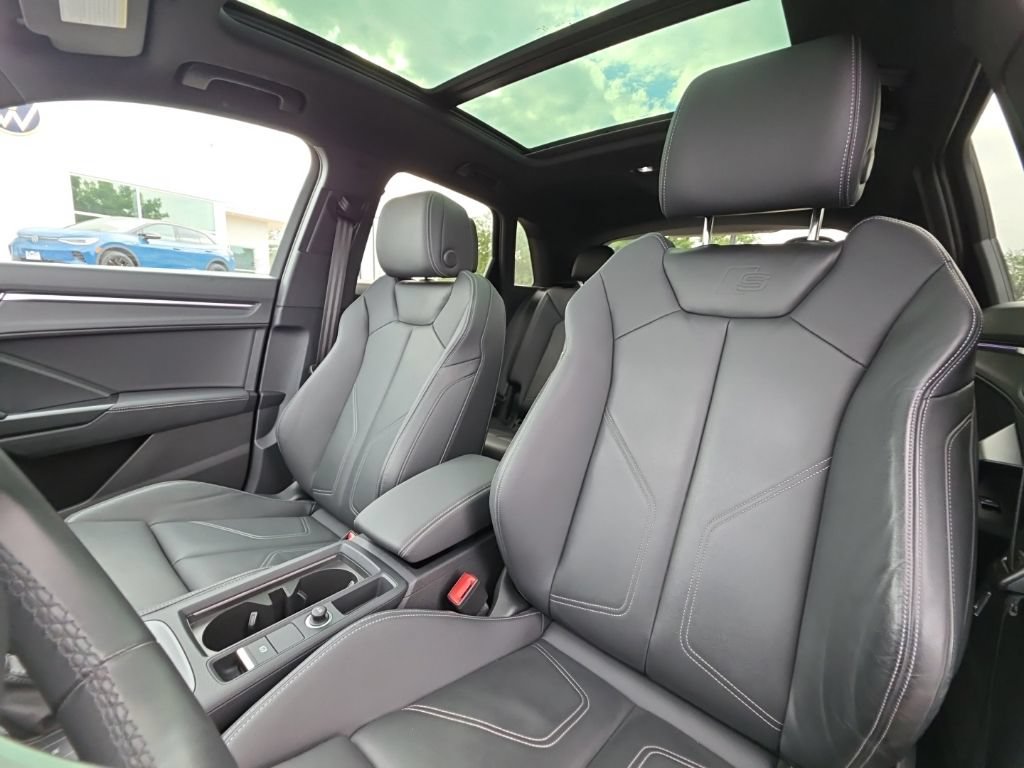 Used 2023 Audi Q3 2.0T Premium Plus w/ Premium Plus Package AWD/4WD image 11