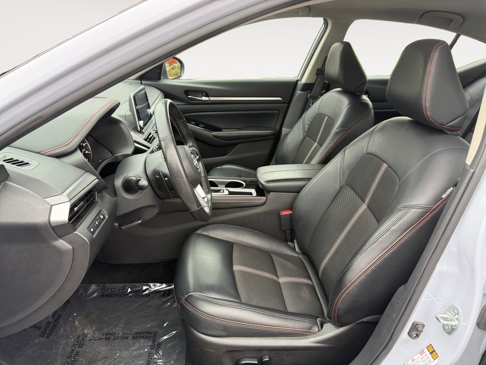 Used 2024 Nissan Altima 2.5 SR image 10