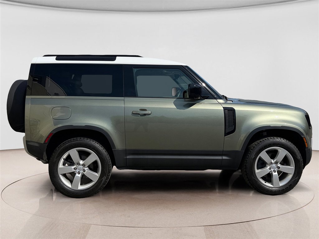 Used 2023 Land Rover Defender 90 S image 6