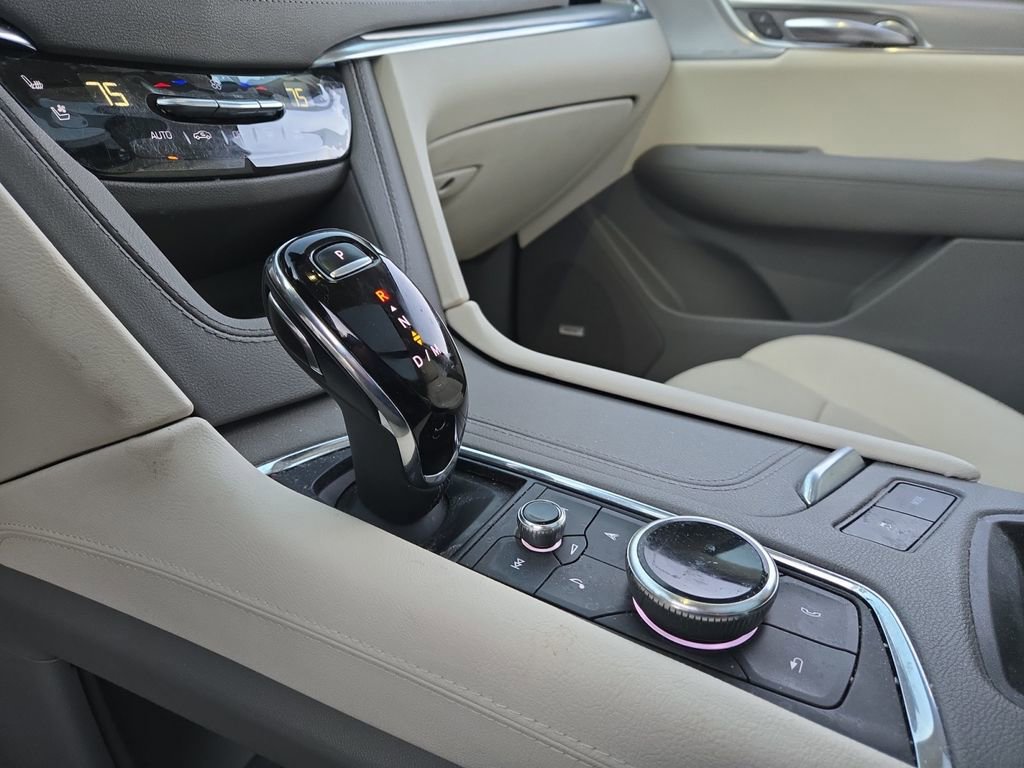 Certified 2023 Cadillac XT5 Premium Luxury w/ LPO, Floor Liner Package image 24