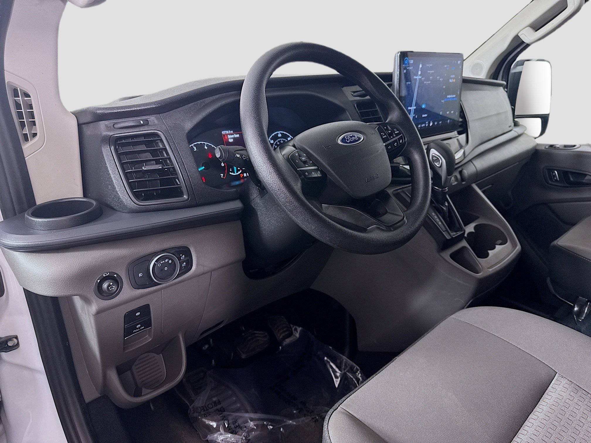 Used 2023 Ford Transit 350 XLT image 23