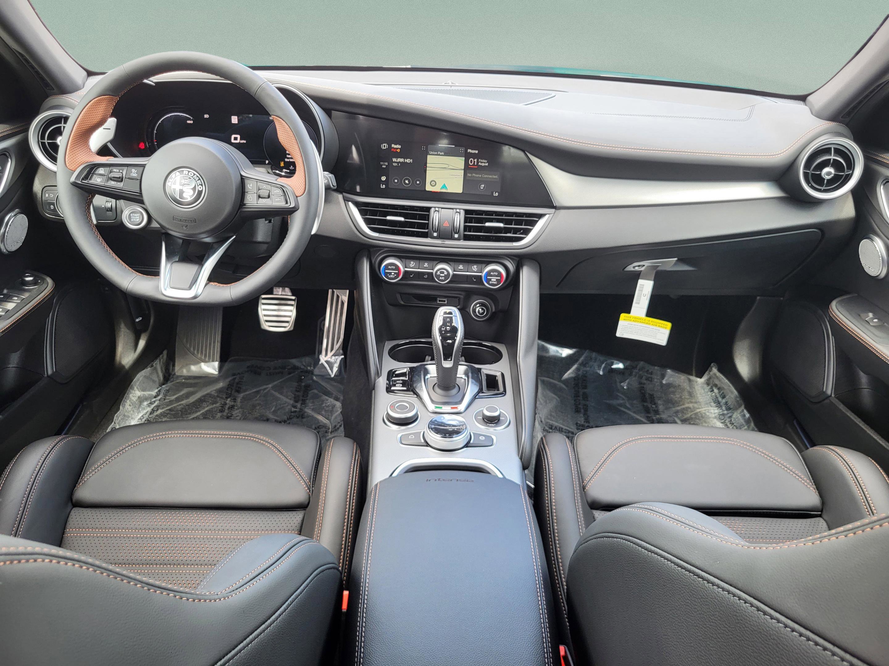 New 2025 Alfa Romeo Giulia w/ Driving Assist Package RWD image 37