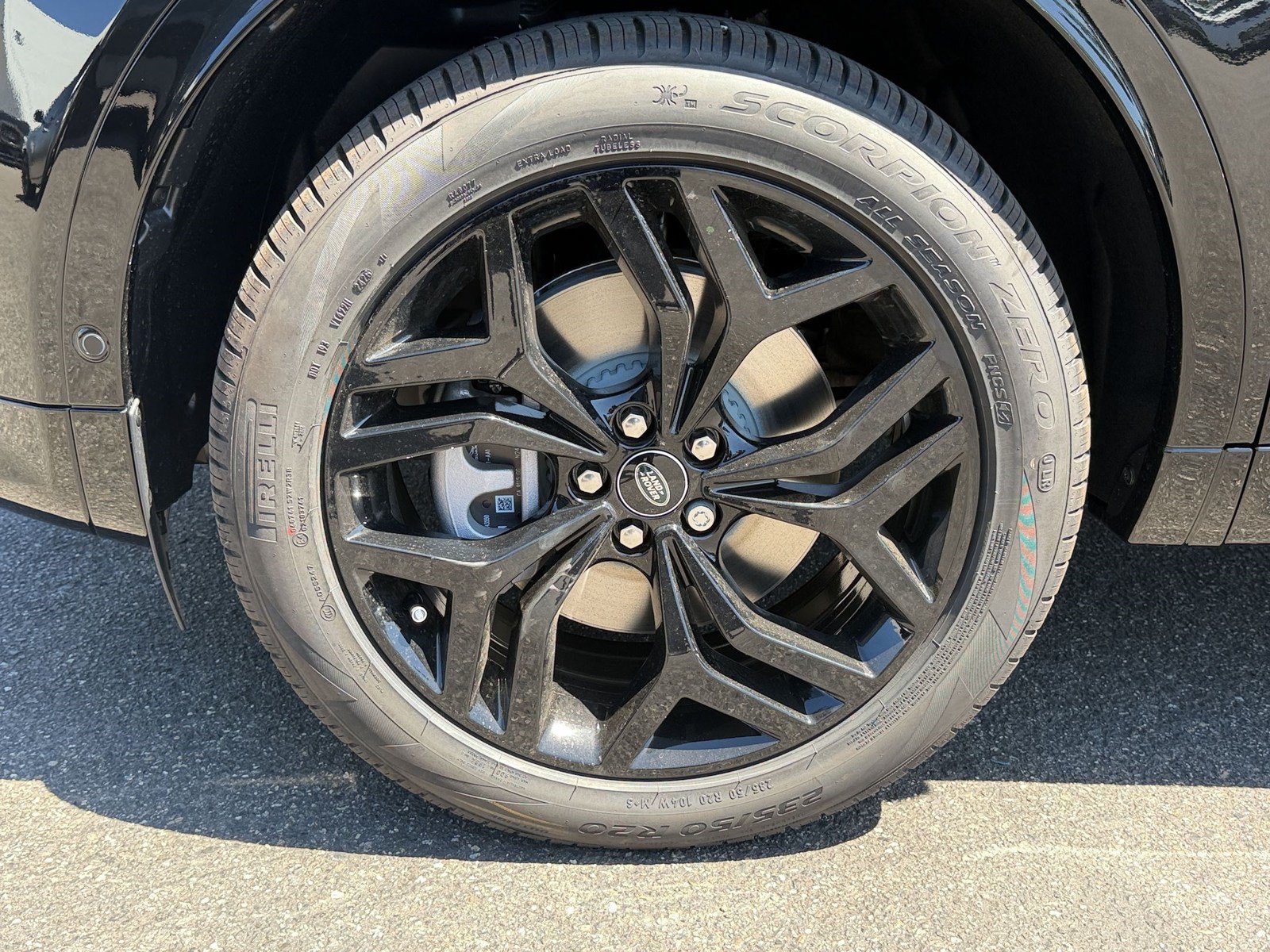 New 2026 Land Rover Discovery Sport Landmark AWD/4WD image 13