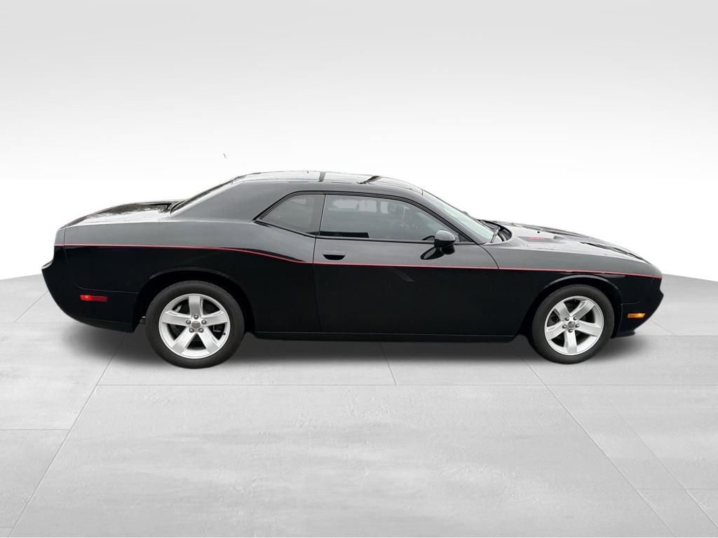 Used 2013 Dodge Challenger SXT Plus image 8
