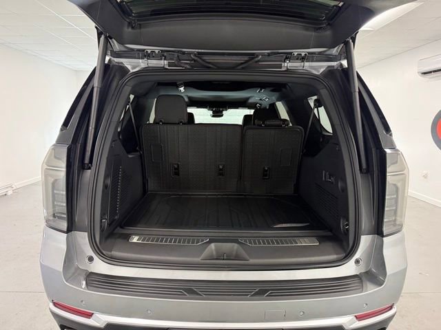 New 2026 Chevrolet Suburban High Country AWD/4WD image 8