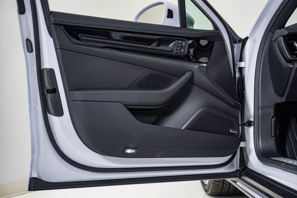 New 2026 Porsche Panamera 4 image 25