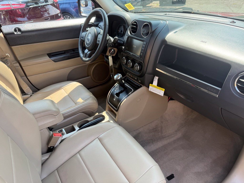 Used 2016 Jeep Patriot High Altitude AWD/4WD image 28