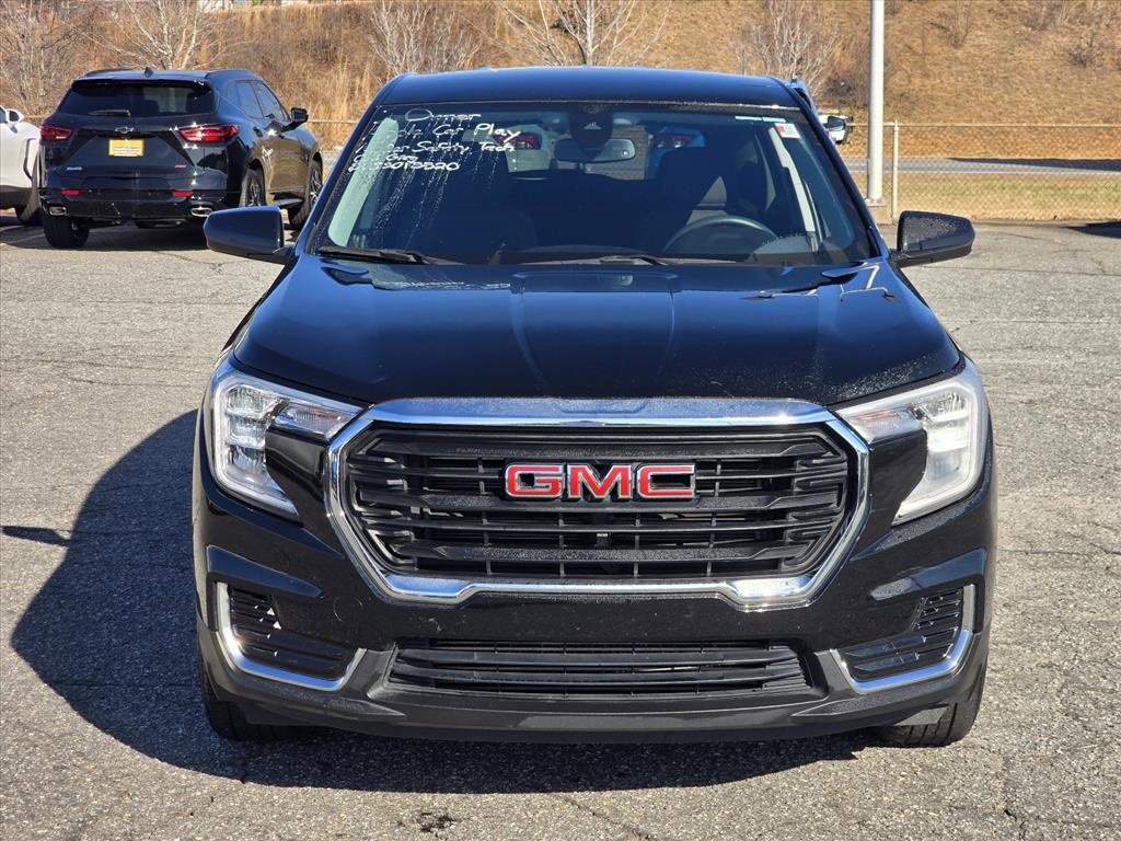 Used 2024 GMC Terrain SLE image 22