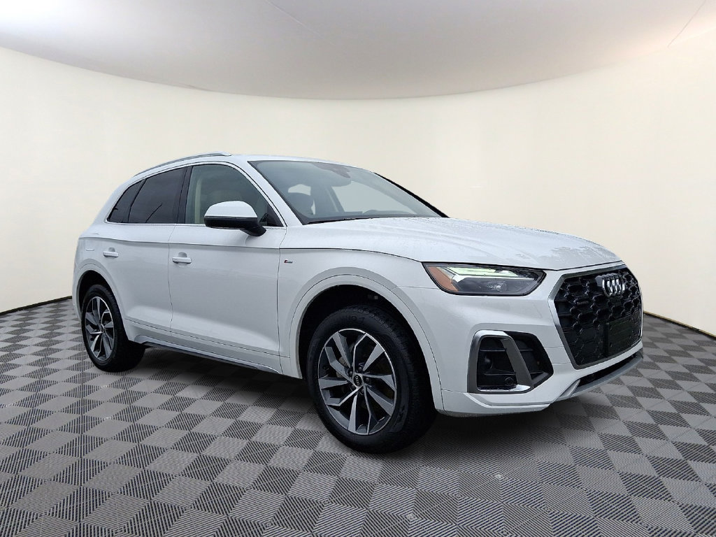 Used 2023 Audi Q5 2.0T Premium Plus w/ Premium Plus Package AWD/4WD image 1