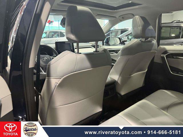 Certified 2022 Toyota RAV4 XLE Premium AWD/4WD image 14
