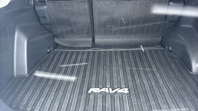 Used 2024 Toyota RAV4 LE image 33