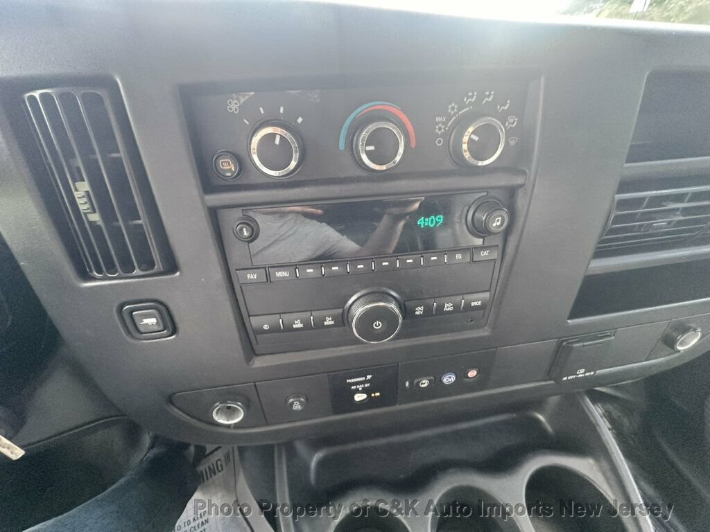 Used 2022 Chevrolet Express 3500 LS RWD image 22