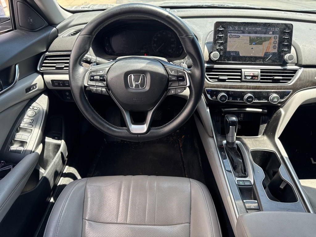 Used 2018 Honda Accord Touring image 8