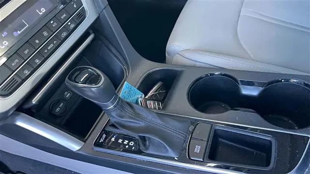 Used 2016 Hyundai Sonata Limited FWD image 10