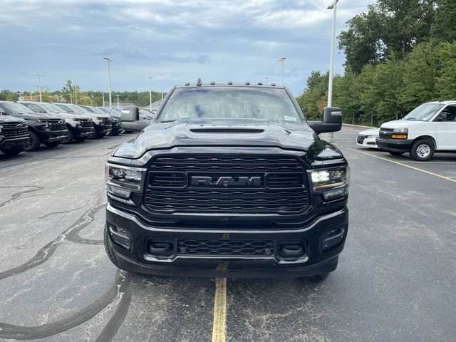 Used 2024 RAM 2500 Limited AWD/4WD image 32