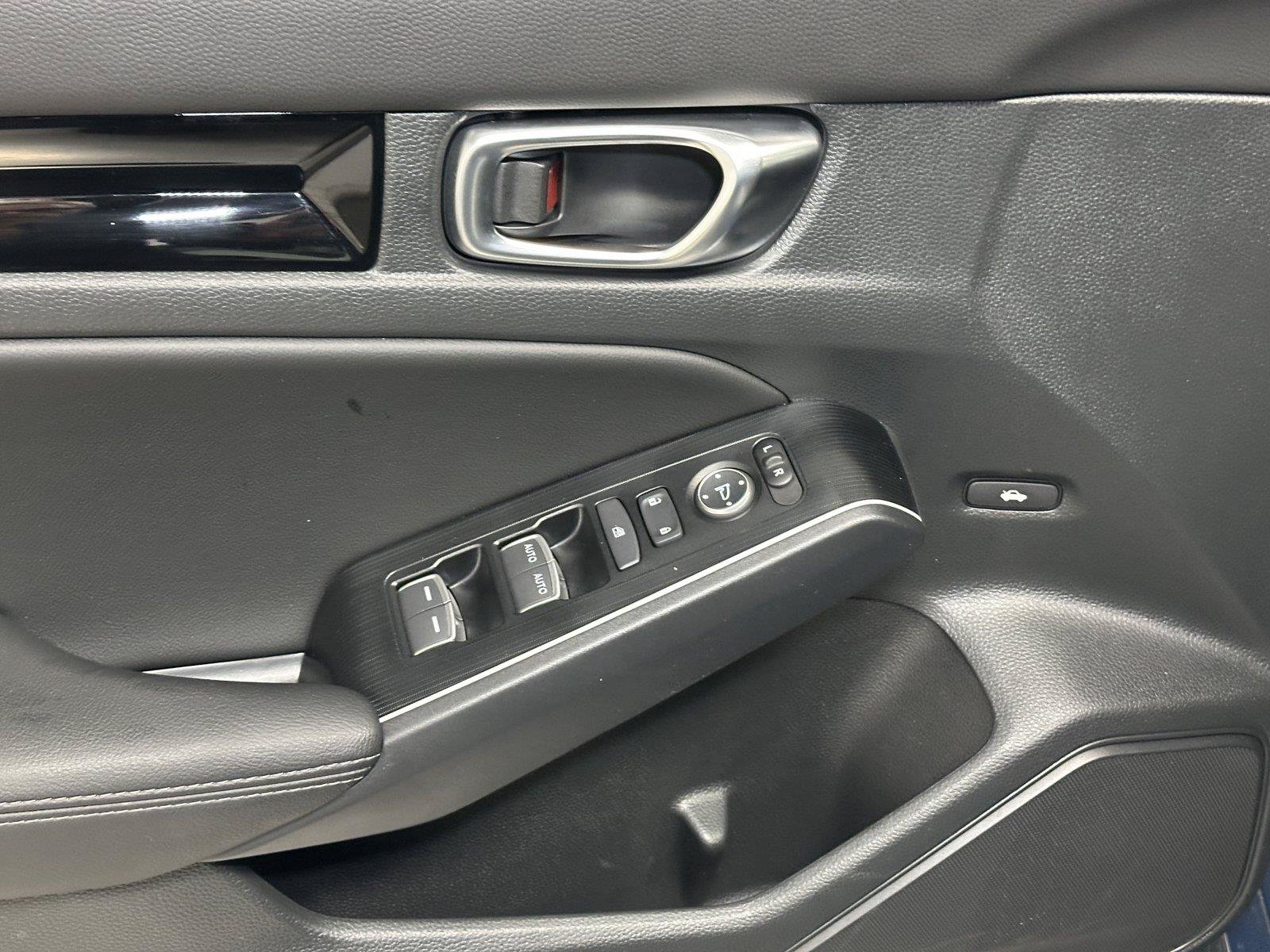 Used 2025 Honda Civic Sport Touring image 21