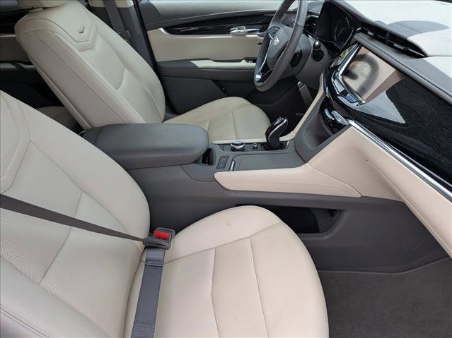 Used 2020 Cadillac XT6 Premium Luxury image 21