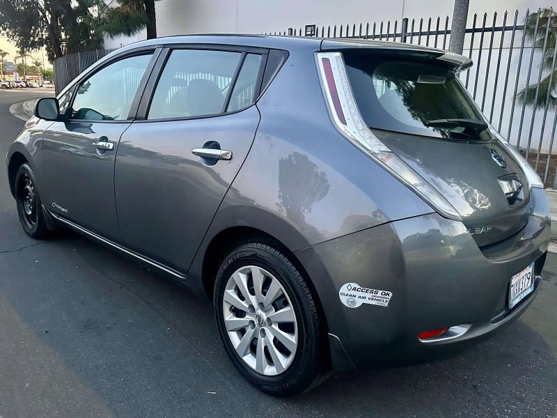 Used 2016 Nissan Leaf S w/ Charger Package image 3