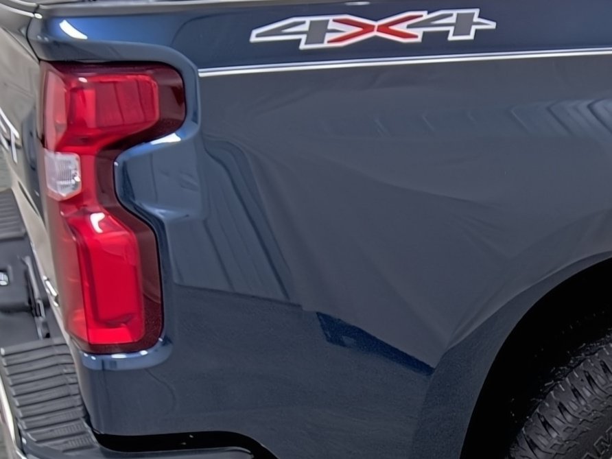 Used 2021 Chevrolet Silverado 1500 LTZ AWD/4WD image 13