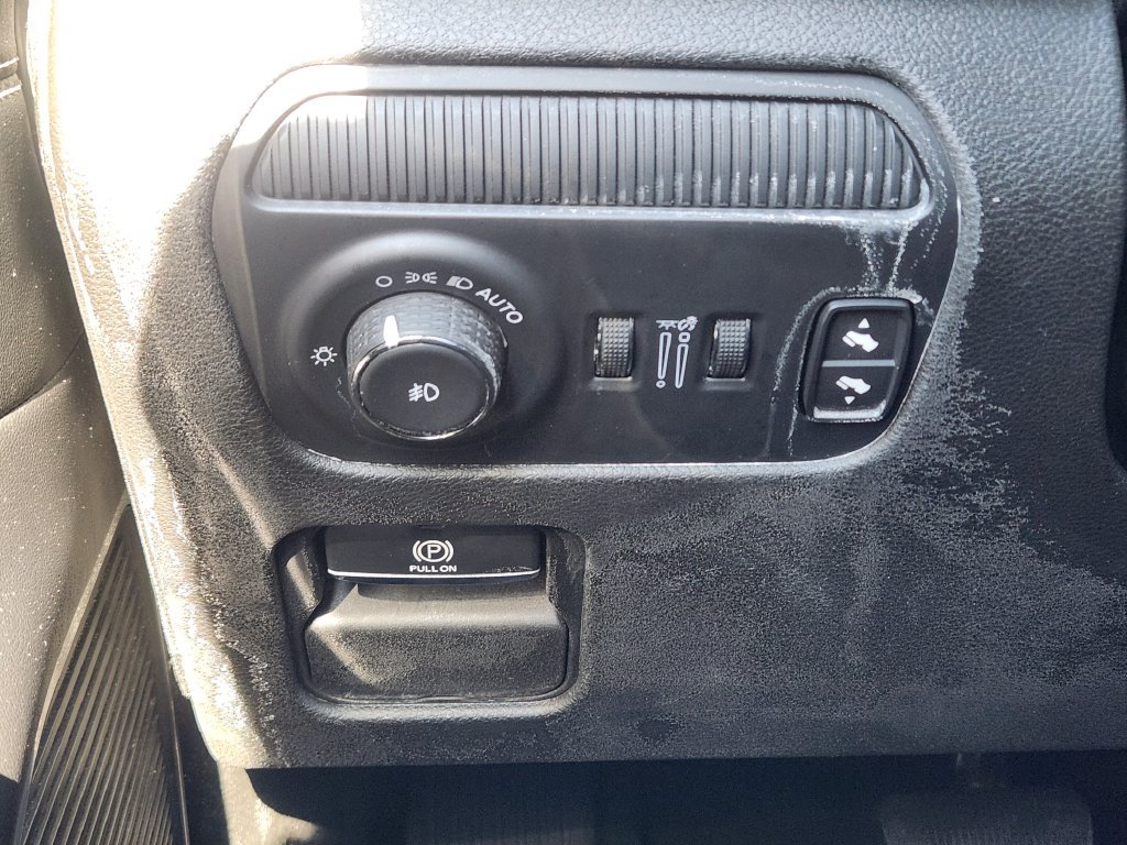 Used 2024 Jeep Wagoneer Series II w/ Flexible Seating Group RWD image 27