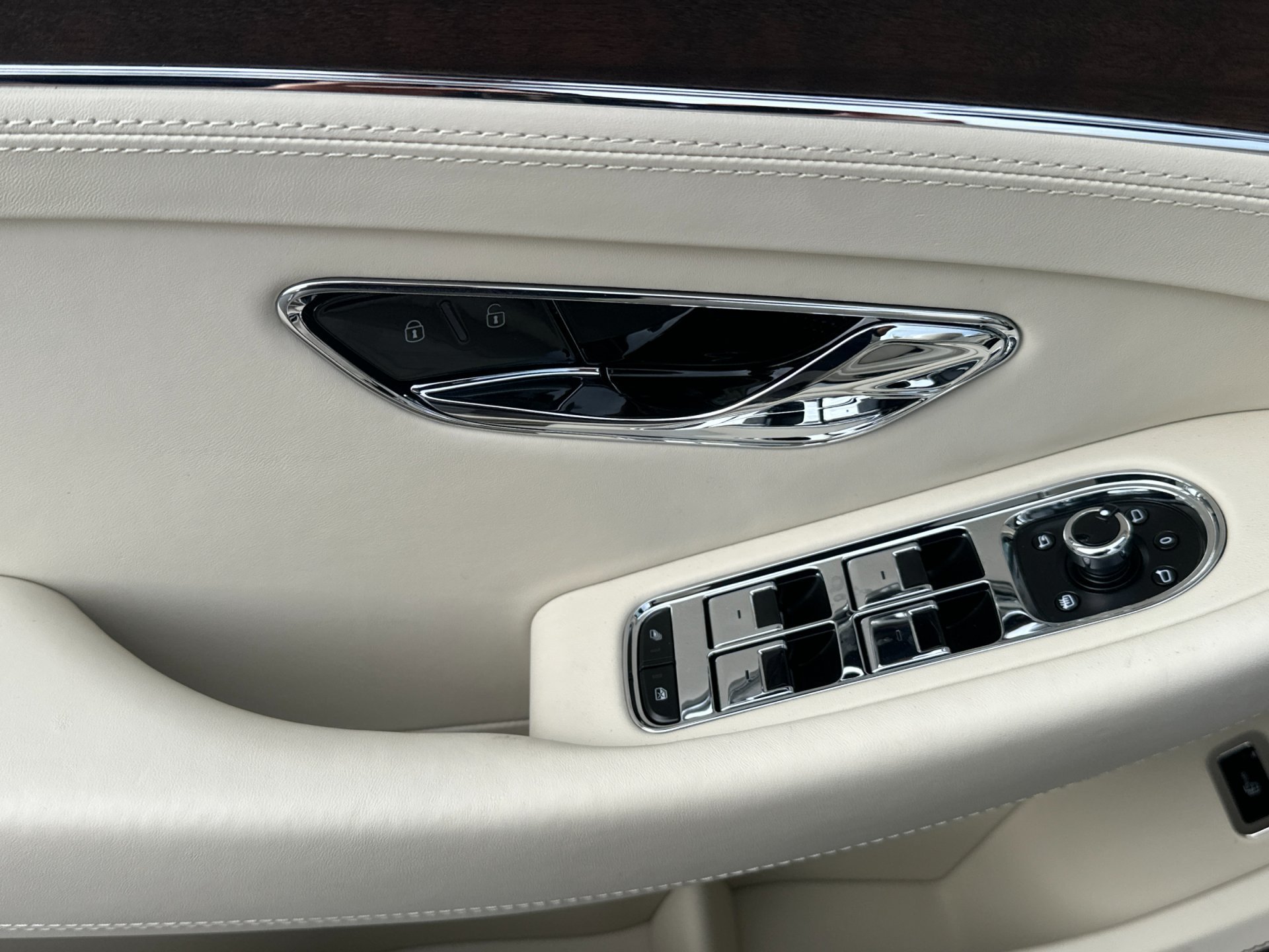 New 2026 Bentley Continental GT AWD/4WD image 14