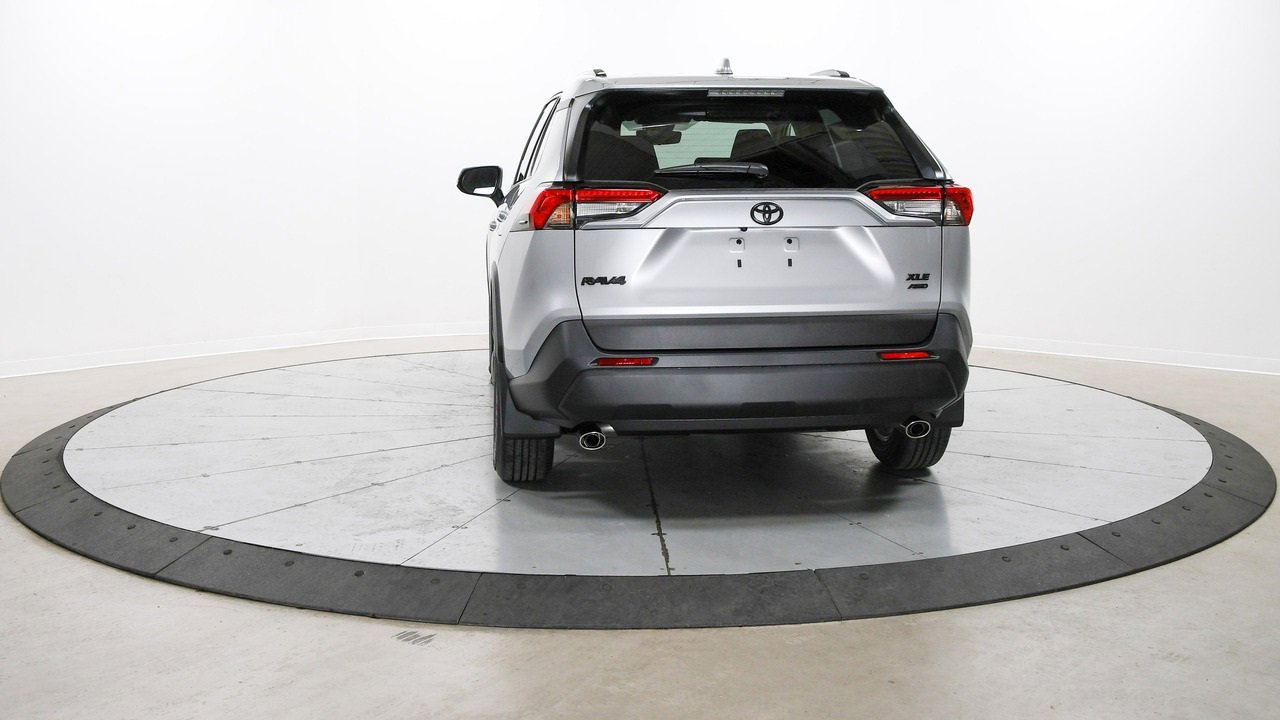 New 2025 Toyota RAV4 XLE image 9