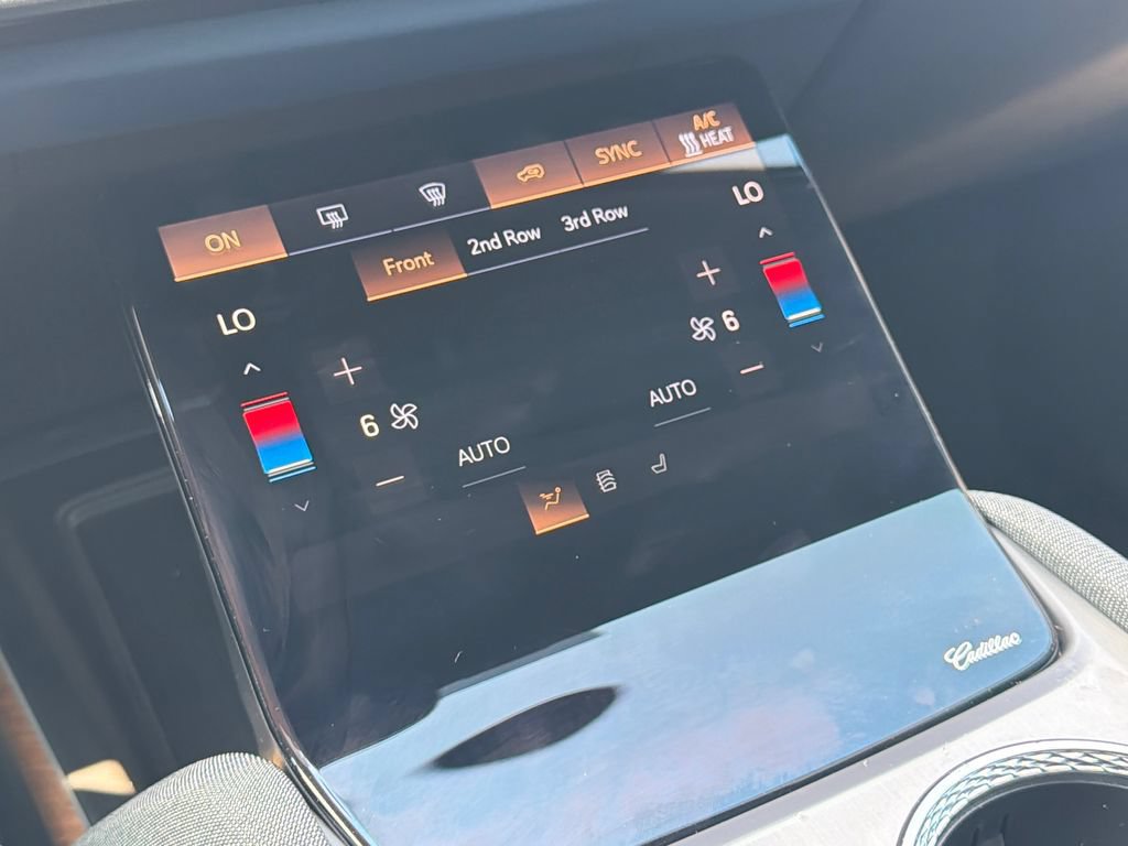 Certified 2026 Cadillac Vistiq Premium Luxury AWD/4WD image 9