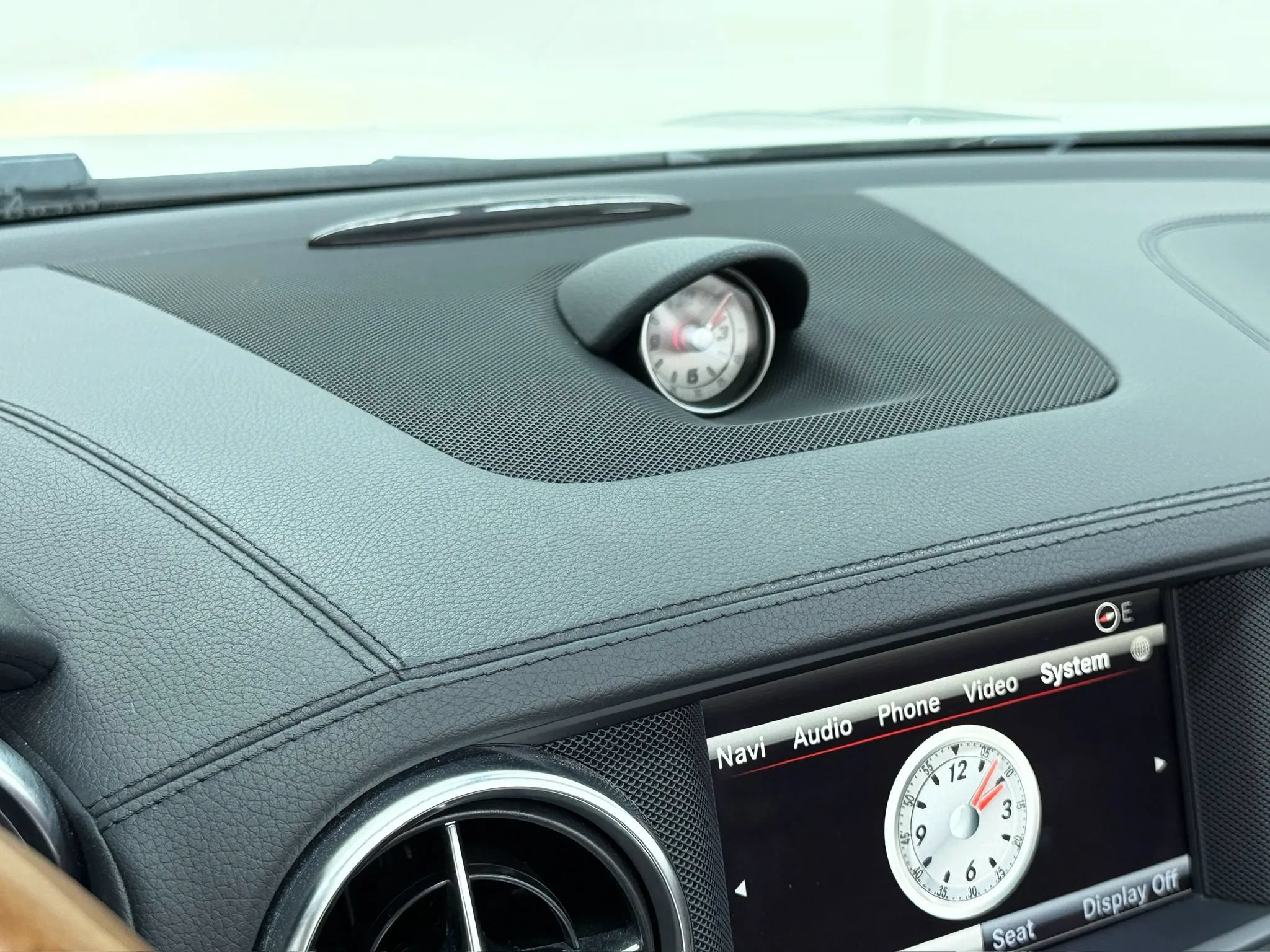 Used 2014 Mercedes-Benz SL 550 image 21
