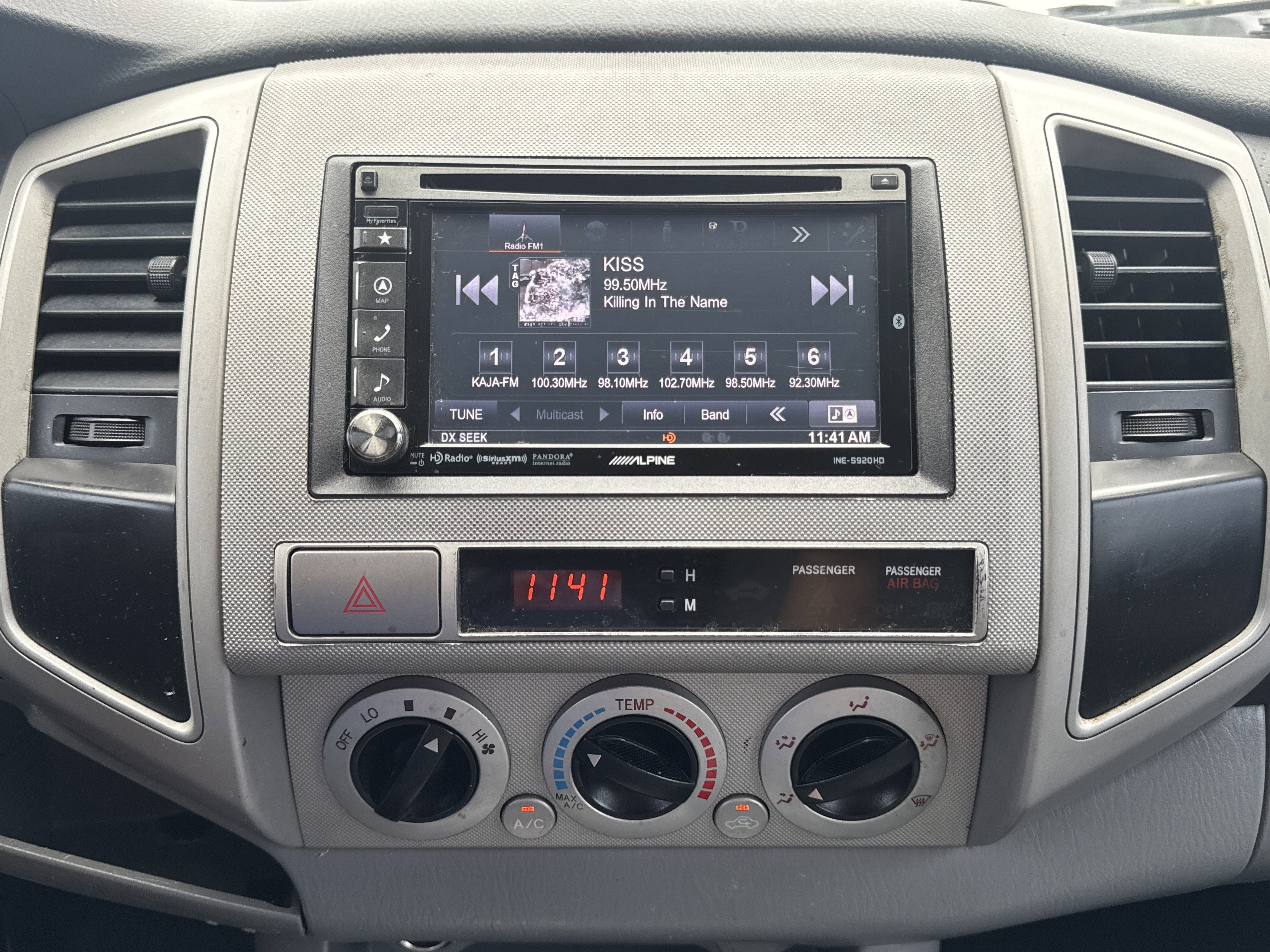 Used 2011 Toyota Tacoma PreRunner w/ SR5 Pkg #2 RWD image 16