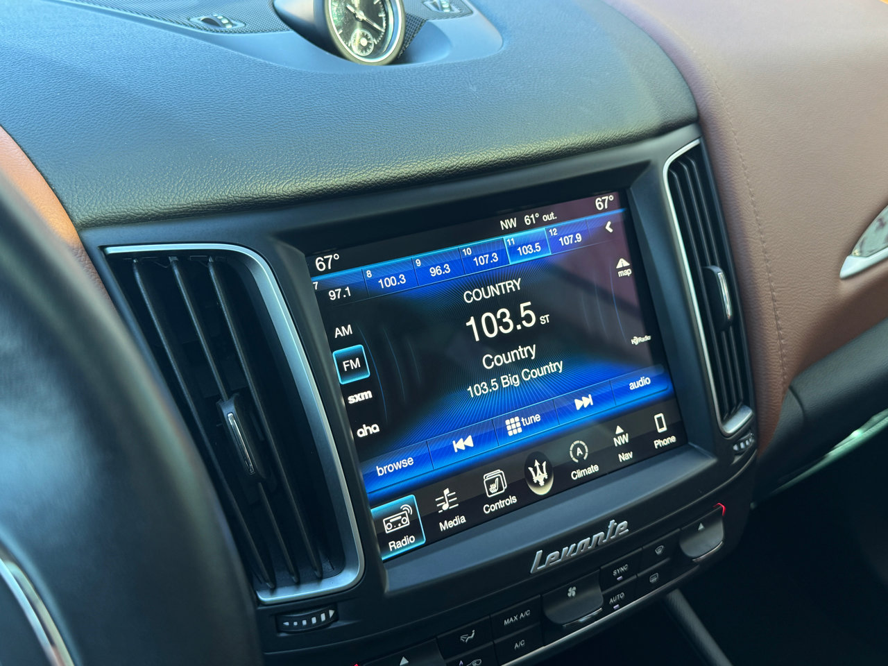 Used 2017 Maserati Levante image 20