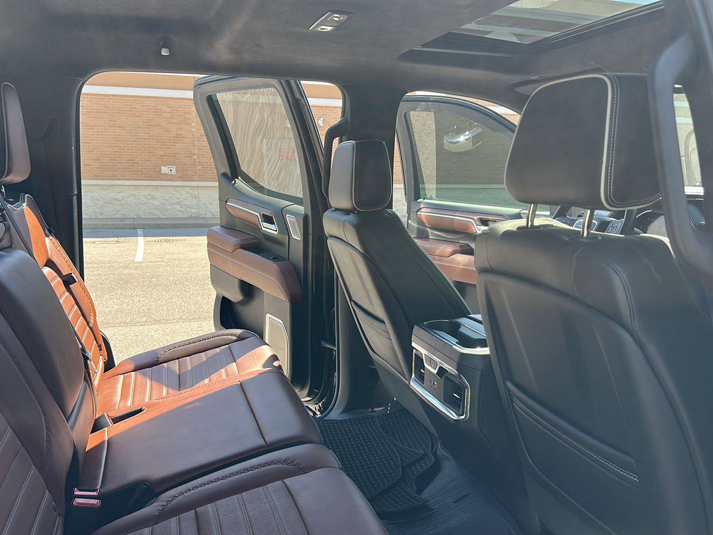 Used 2023 GMC Sierra 1500 Denali Ultimate image 35