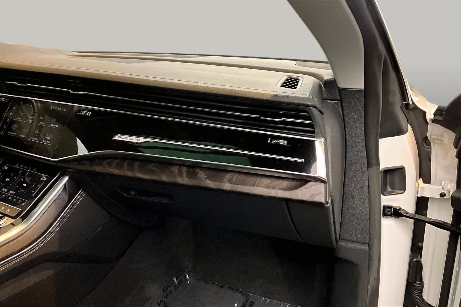 Used 2023 Audi Q8 Premium Plus AWD/4WD image 19