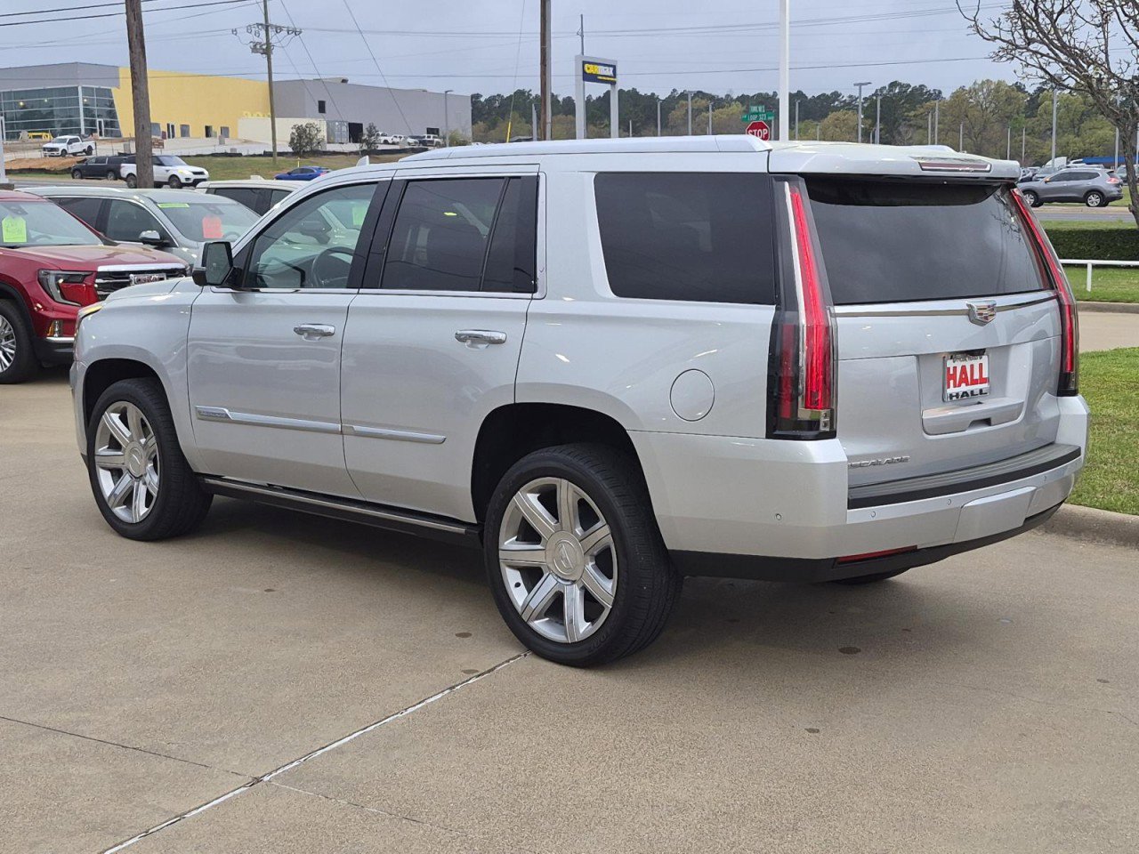 Certified 2020 Cadillac Escalade Premium Luxury image 4