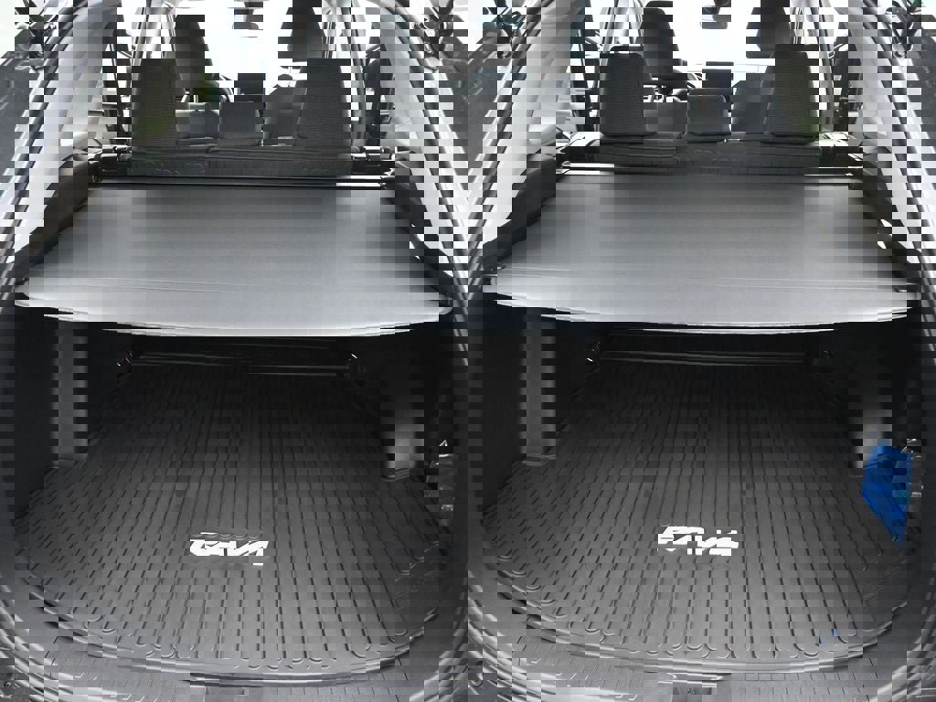 New 2025 Toyota RAV4 LE image 18