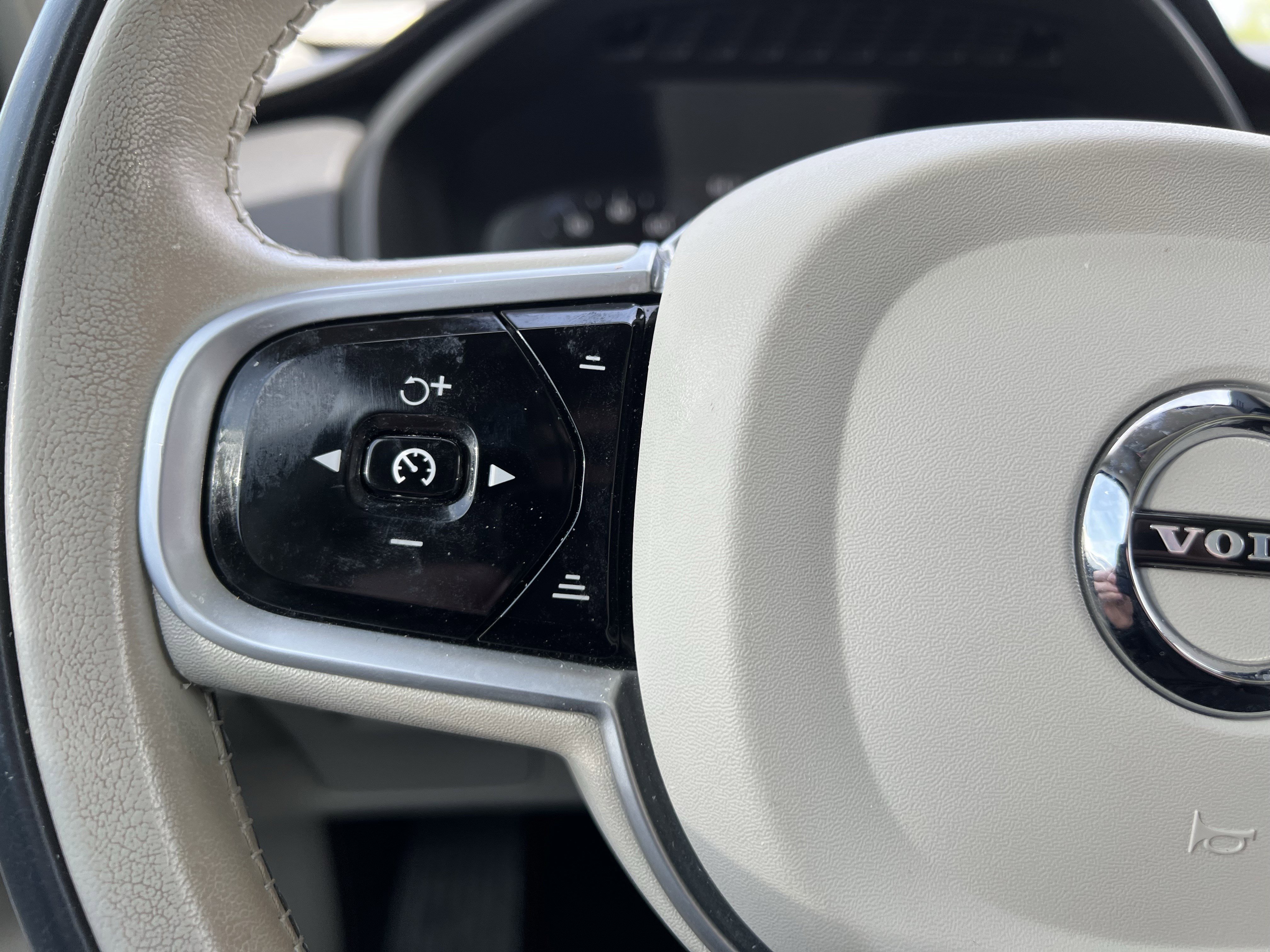 Used 2021 Volvo XC90 T6 Inscription w/ Advanced Package image 19