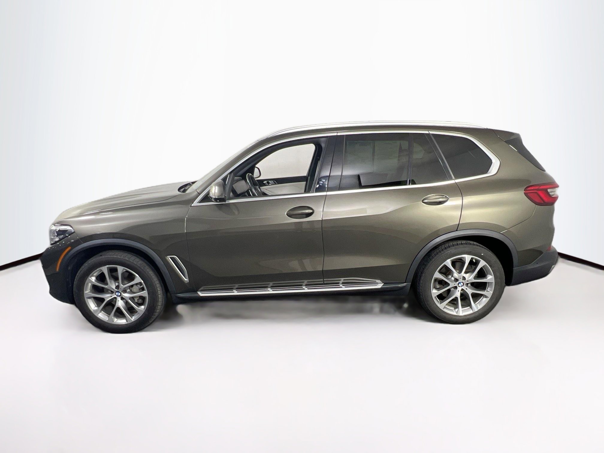 Used 2020 BMW X5 xDrive40i w/ Premium Package AWD/4WD image 8