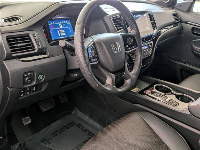 Certified 2024 Honda Passport Black Edition image 9