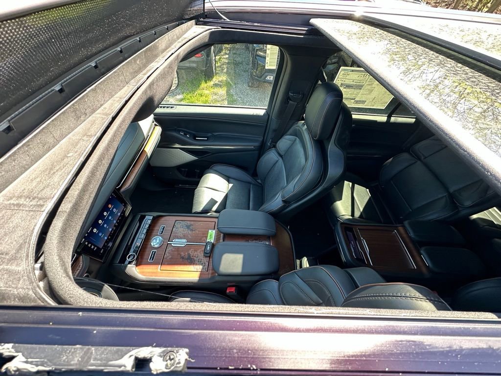New 2026 Lincoln Navigator L Black Label AWD/4WD image 6