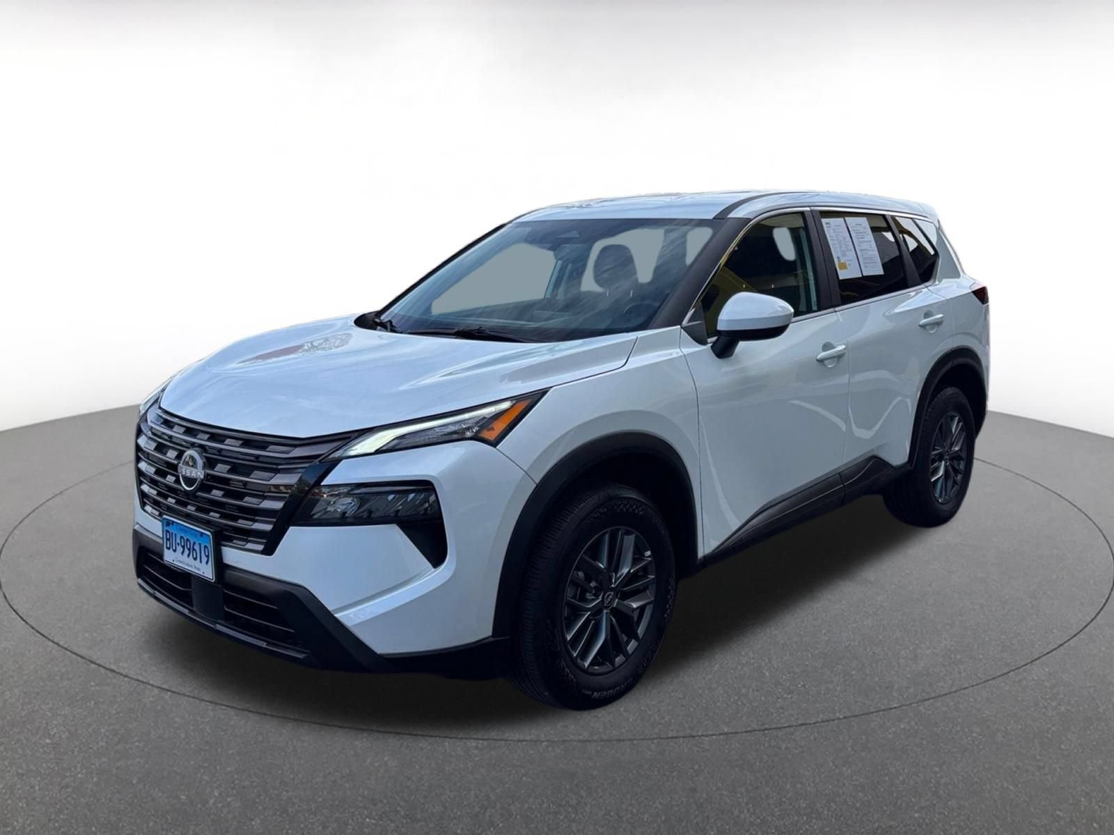 Used 2026 Nissan Rogue SV AWD/4WD image 4