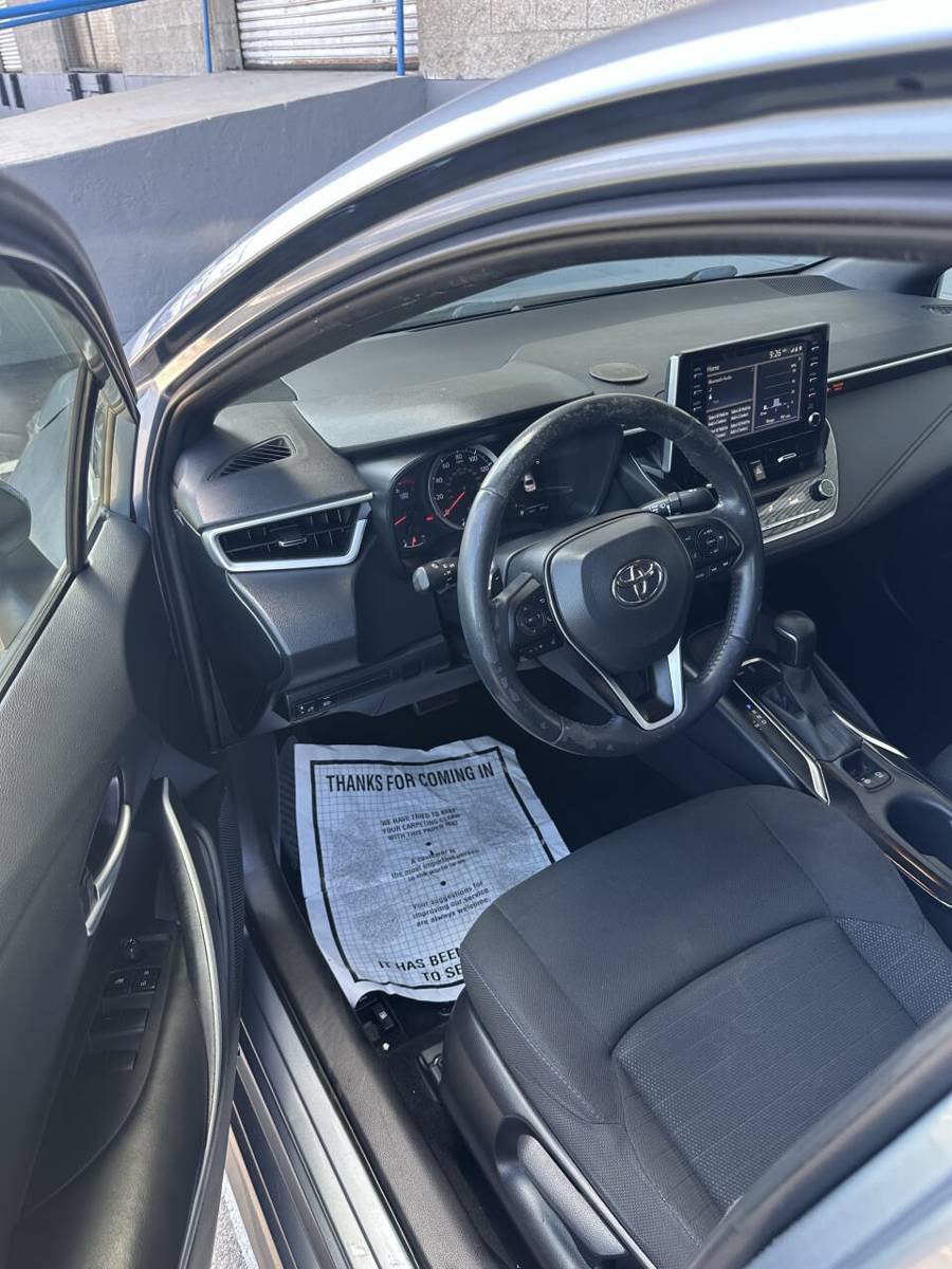 Used 2020 Toyota Corolla SE w/ Carpet Mat Package (TMS) FWD image 6