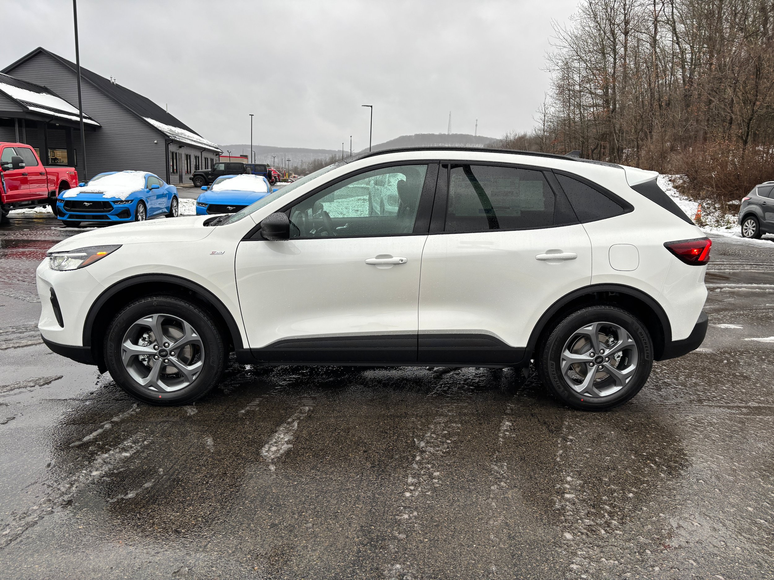 New 2026 Ford Escape ST-Line w/ Tech Pack #1 AWD/4WD video 3
