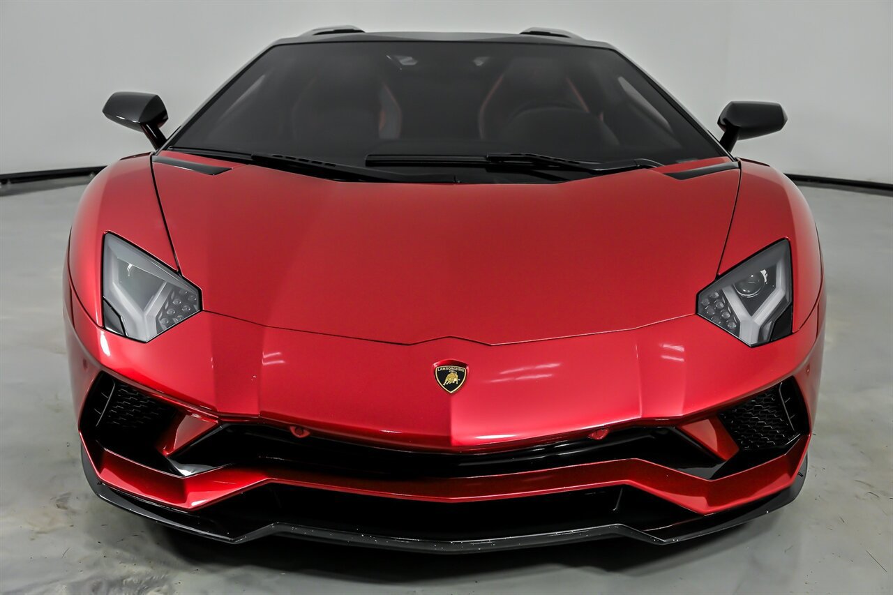 Used 2019 Lamborghini Aventador S AWD/4WD image 5