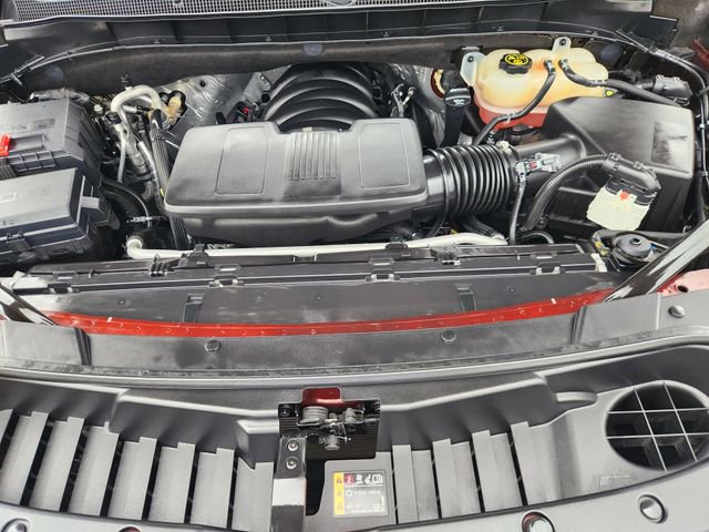 Used 2022 Chevrolet Suburban RST w/ Luxury Package RWD image 32