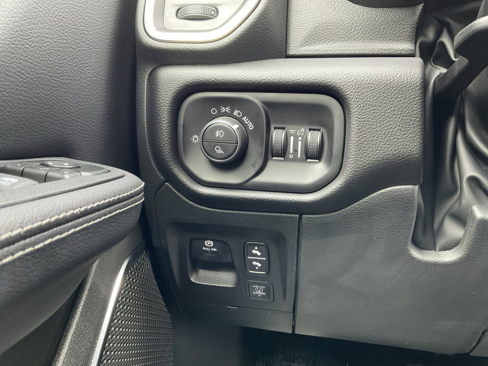 New 2026 RAM 1500 Laramie w/ Sport Appearance Package image 17
