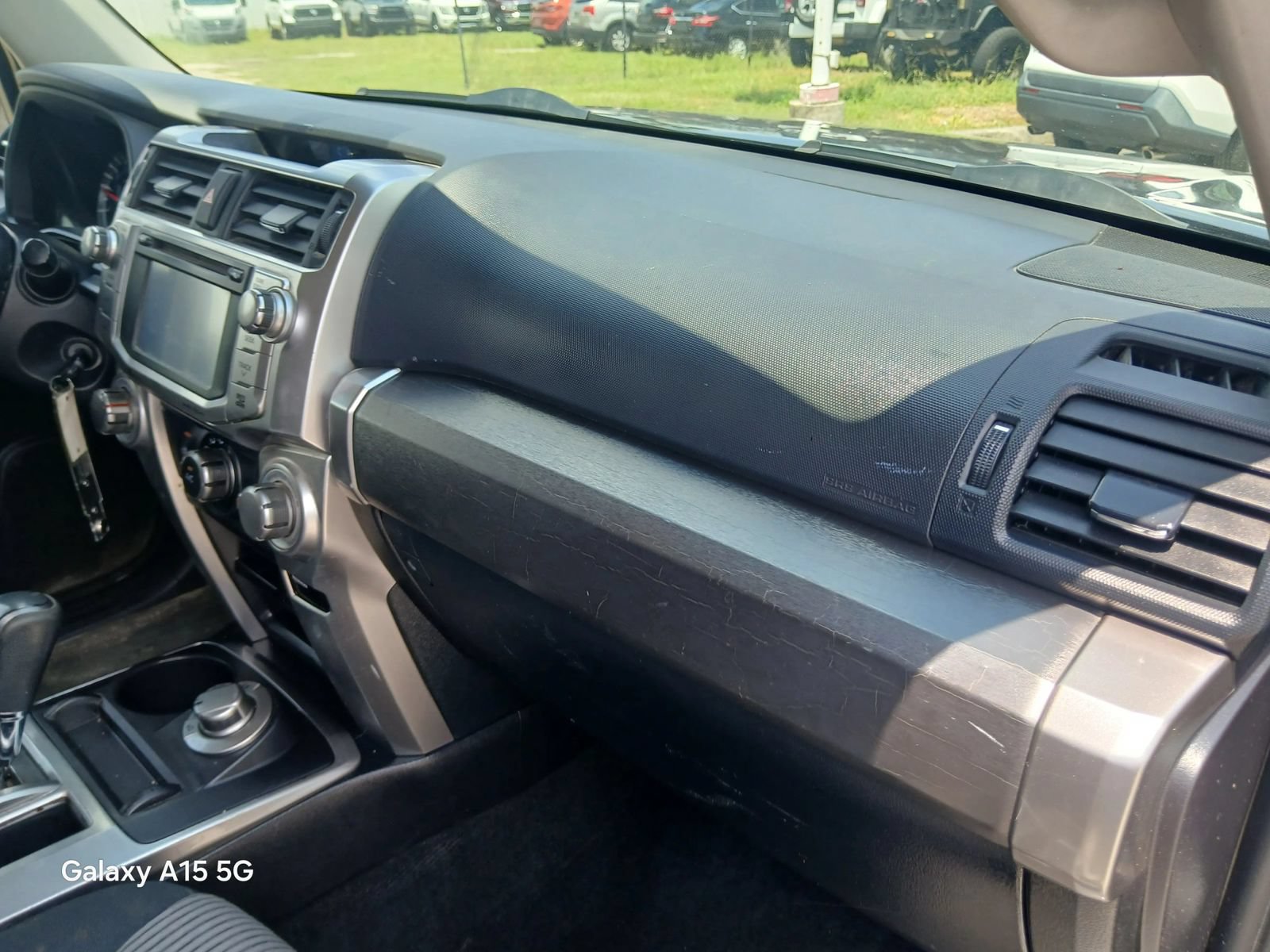 Used 2017 Toyota 4Runner SR5 AWD/4WD image 14